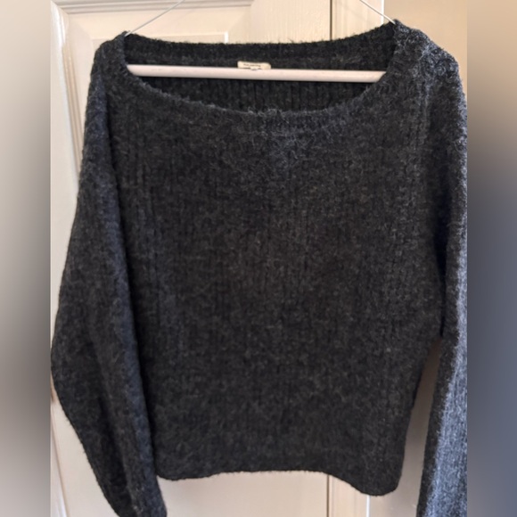 Tularosa off the shoulder sweater - Picture 2 of 3